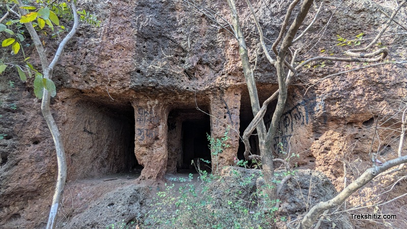 Tighai Caves, Juna Panhala